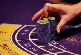 Giao diện mobile của hocvienxoso với nhiều lựa chọn thể thao và casino